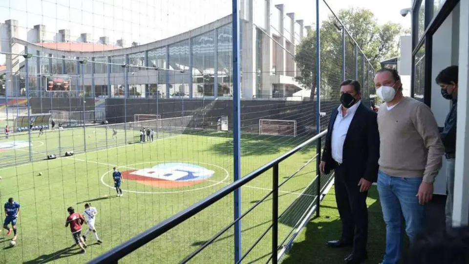 Piojo Herrera: Inauguró junto al Alcalde cancha deportiva en la Benito Juárez