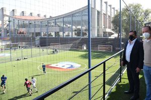 Piojo Herrera: Inauguró junto al Alcalde cancha deportiva en la Benito Juárez