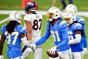 NFL: Chargers venció a Broncos y ligó su tercer triunfo consecutivo