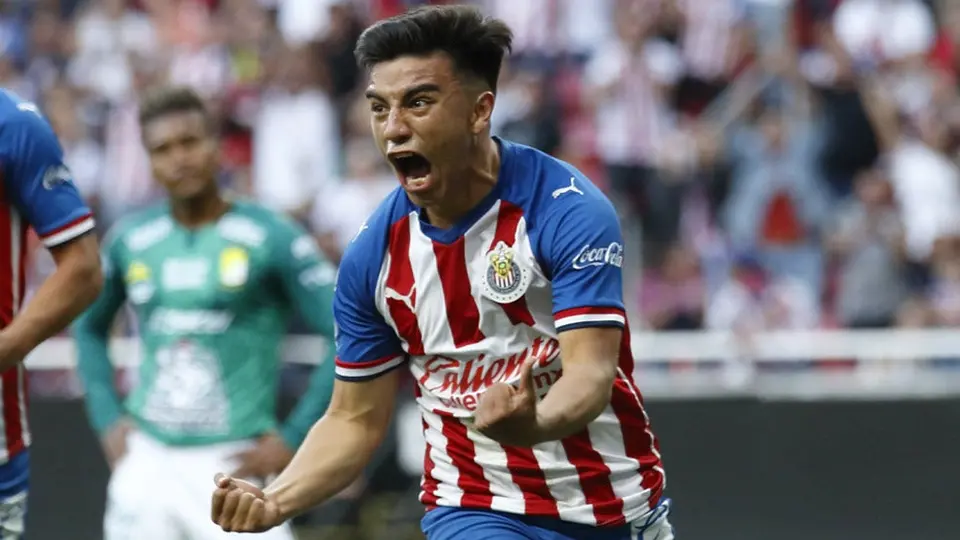 Chivas: Fernando Beltrán firmó un ajuste contractual con el Rebaño