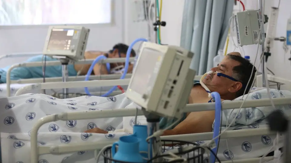México, con cifra récord de infectados por Covid-19 en un día con 7 mil 615; muertes suman 38 mil 888
