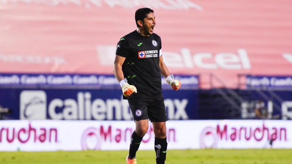 Cruz Azul: Corona, a dos penales atajados de alcanzar récord de Oswaldo Sánchez