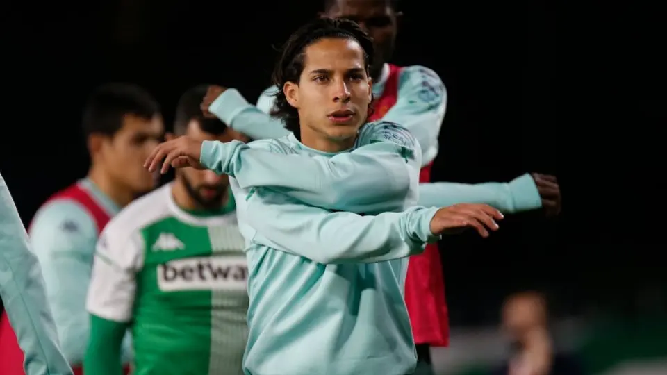 Diego Lainez: El mexicano podría haber contraído Covid-19