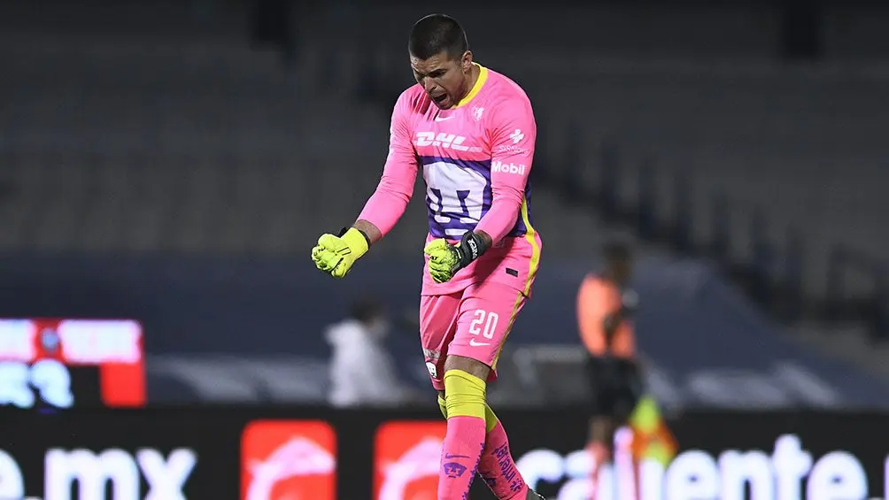 Julio González en un partido con Pumas | IMAGO7