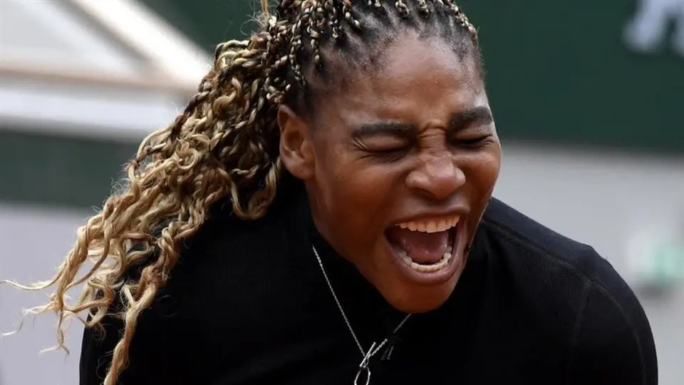 Roland Garros: Serena Williams se retiró en la segunda ronda por lesión