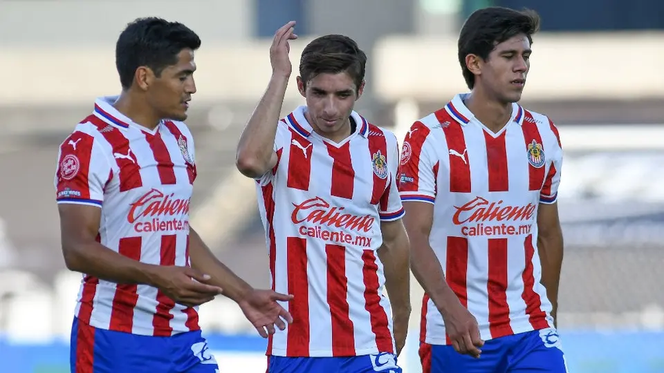 Chivas: A la espera de resultados ante posibles positivos de Covid-19 en la plantilla