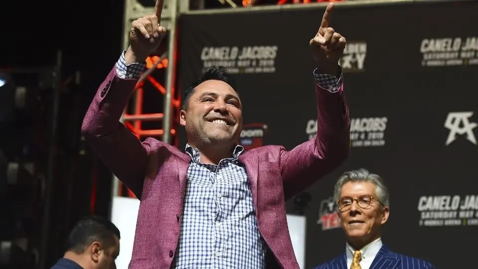 Óscar de la Hoya anunció su regreso al boxeo a los 48 años