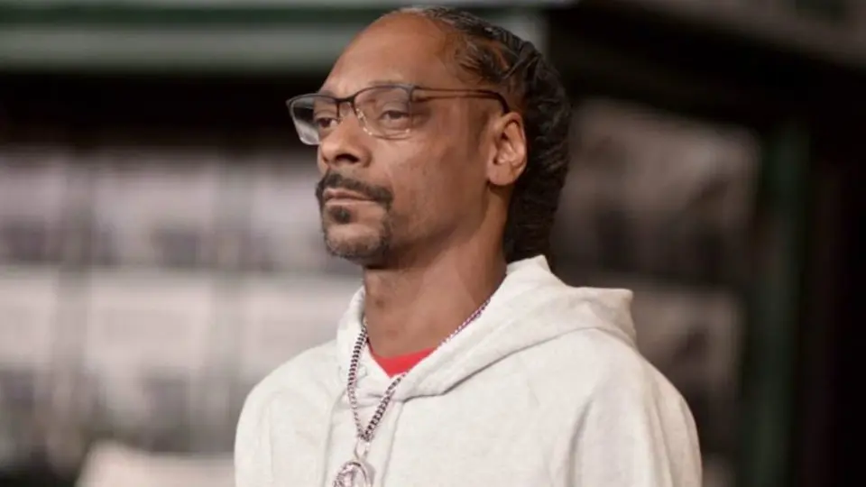 Video: Snoop Dogg realizó una plancha desde la tercera cuerda en AEW Dynamite