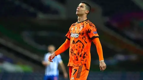 Cristiano Ronaldo: Gato de la familia, en cuidados intensivos tras ser atropellado