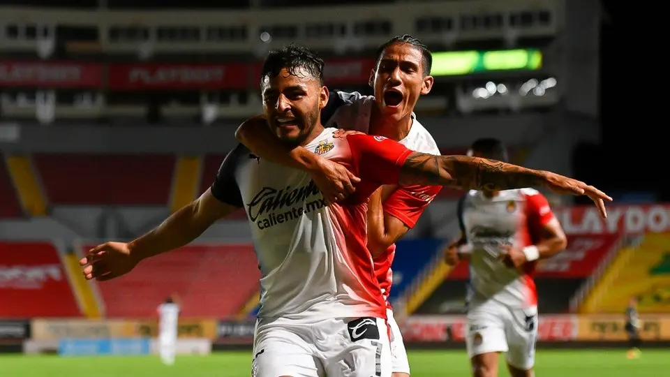 Pollo Briseño sobre Antuna y Vega: 'Debemos proveerlos de balones, su calidad es superior'