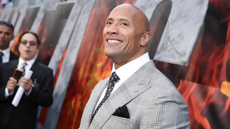 Dwayne 'The Rock' Johnson tuvo que arrancar la puerta de su casa por un apagón
