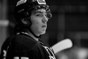 Jugador de hockey murió al recibir golpe con disco en la cabeza