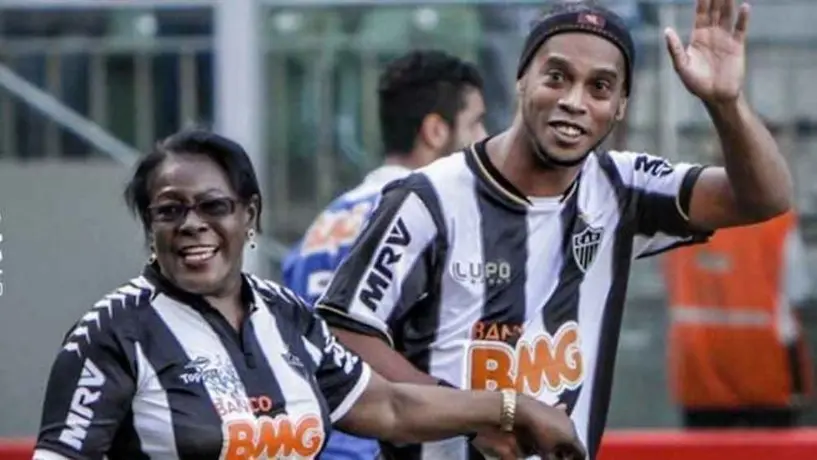 Ronaldinho grabó un homenaje para su madre: 'Va a ser memorable'