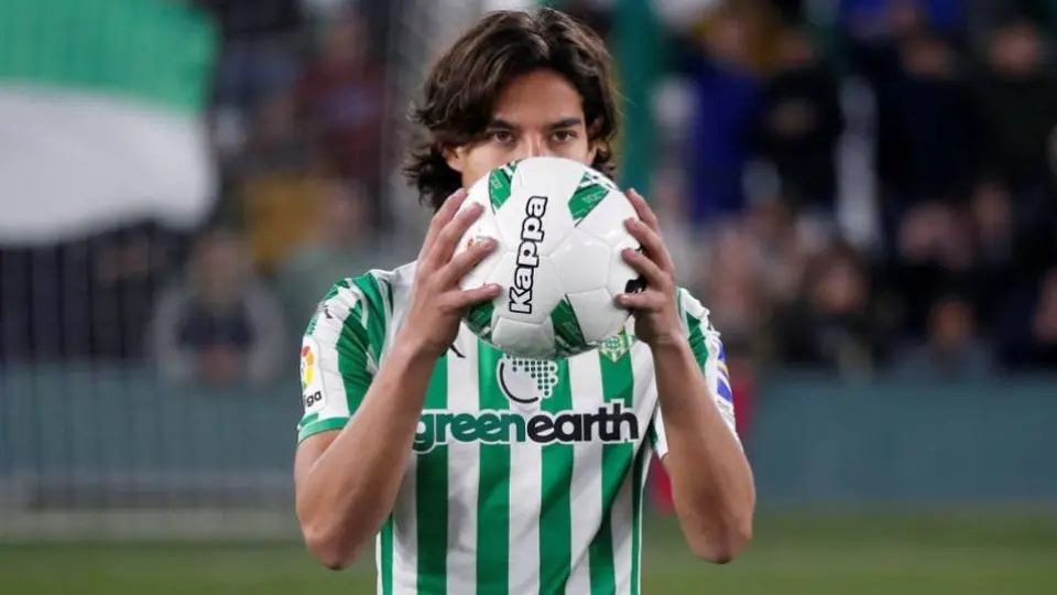 Diego Lainez: Por su sexta titularidad consecutiva con Betis en partido vs Real Sociedad