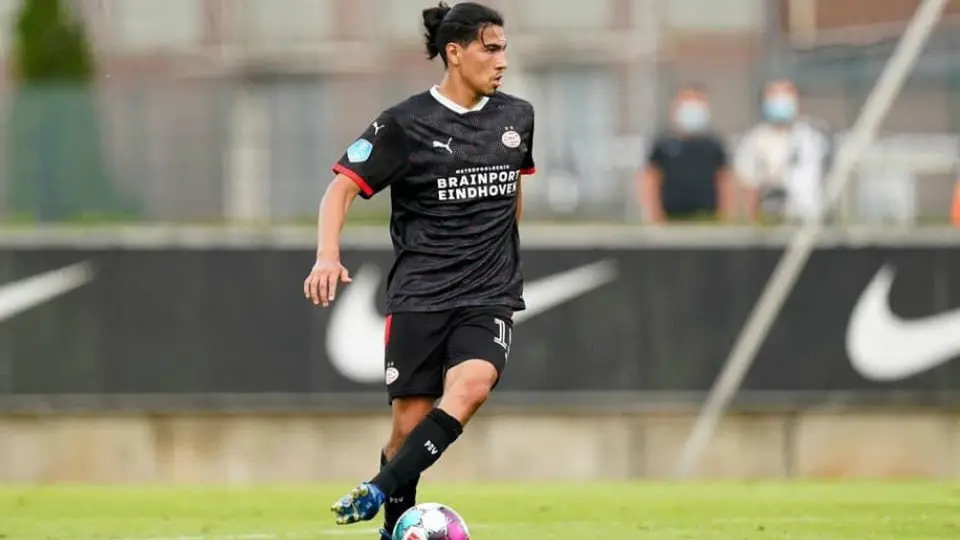 Erick Gutiérrez: Sería baja del PSV por tres meses