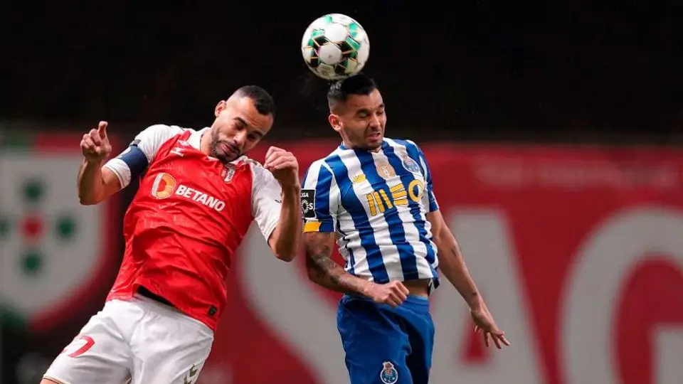 Tecatito Corona: Fue expulsado en empate de último minuto del Braga al Porto