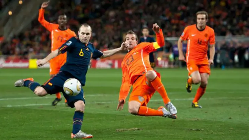 Hijo de Iniesta recreó el gol de su padre de la Final del Mundial de 2010