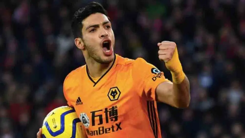 Premier League: Raúl Jiménez y otros jugadores que se moverían en la liga inglesa