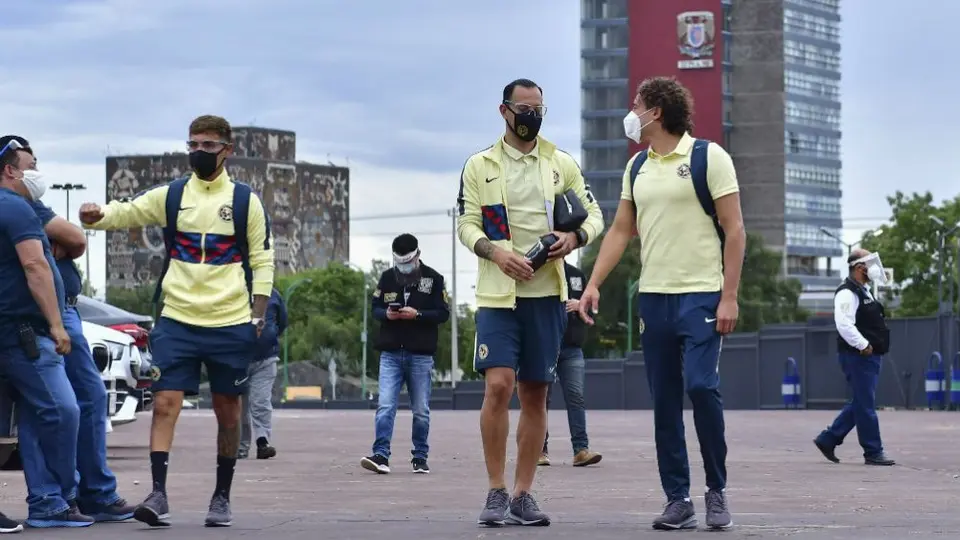 América: Jugadores comen en mesas separadas en Coapa por contingencia sanitaria