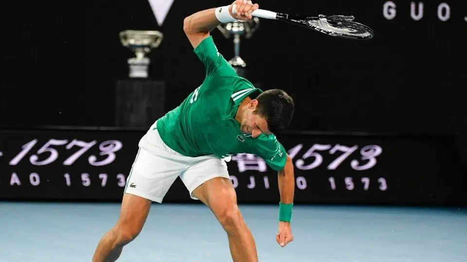 Novak Djokovic: Rompió su raqueta en el Abierto de Australia