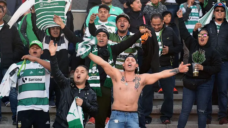 Santos: Afición de los Guerreros se enfrascó en una gresca previo a juego contra Mazatlán FC