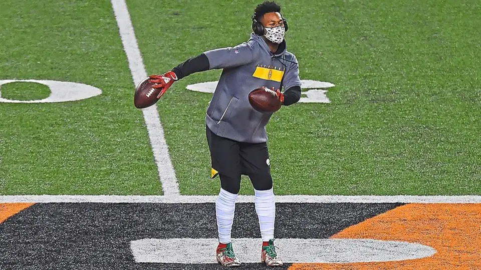 Madre de JuJu Smith-Schuster recibió amenazas de muerte por bailes del WR