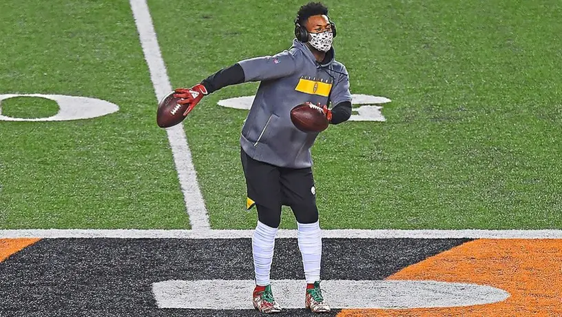 Madre de JuJu Smith-Schuster recibió amenazas de muerte por bailes del WR