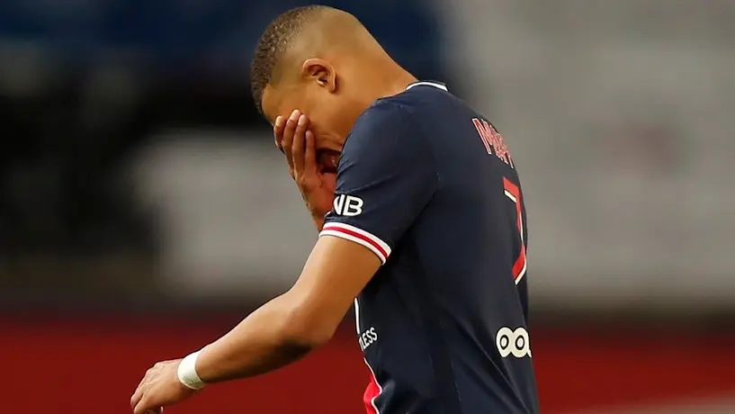 Kylian Mbappé rindió homenaje a adolescente asesinado a balazos