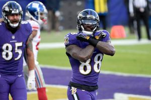 NFL: Ravens derrotaron a los Giants y luchan por un lugar como comodín