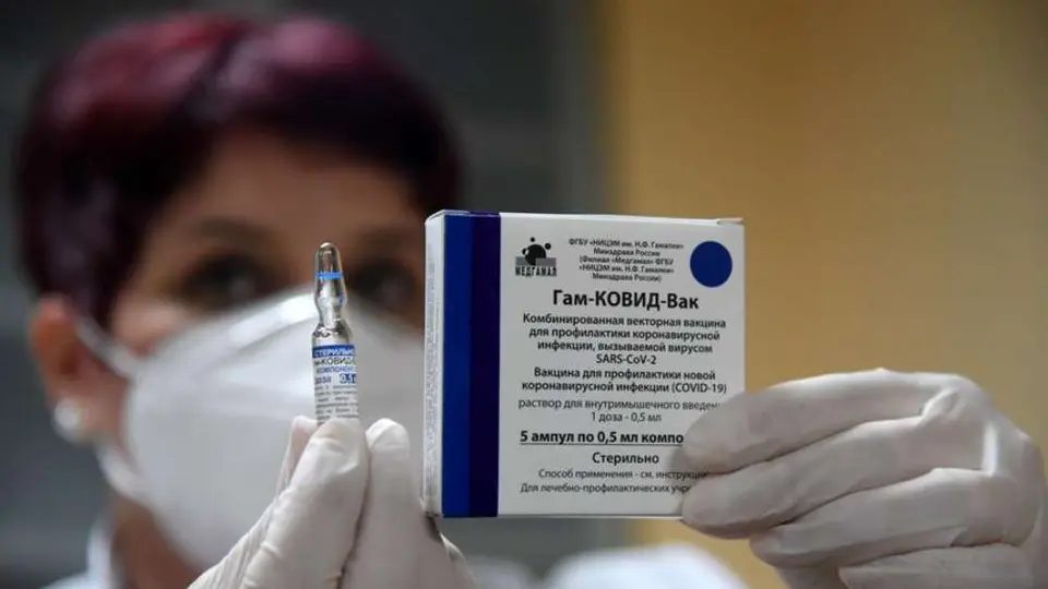 Viróloga alemana: 'Vacunas terminarán con pandemia, no con el Covid-19'