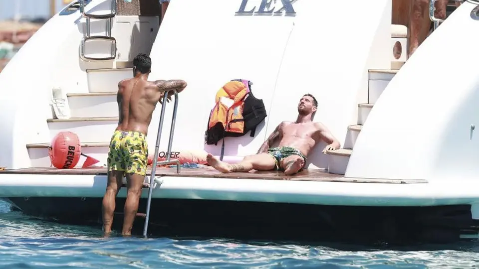 Barcelona: Messi y Suárez aprovecharon sus días libres para descansar en Ibiza