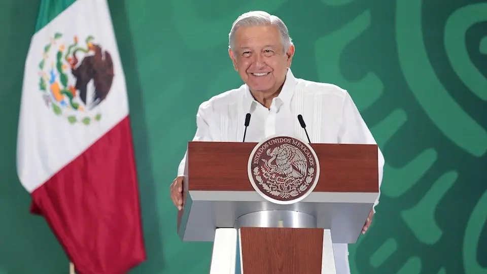 AMLO: 'Sí viene una tercera ola de contagios, que nos agarre vacunados a todos'