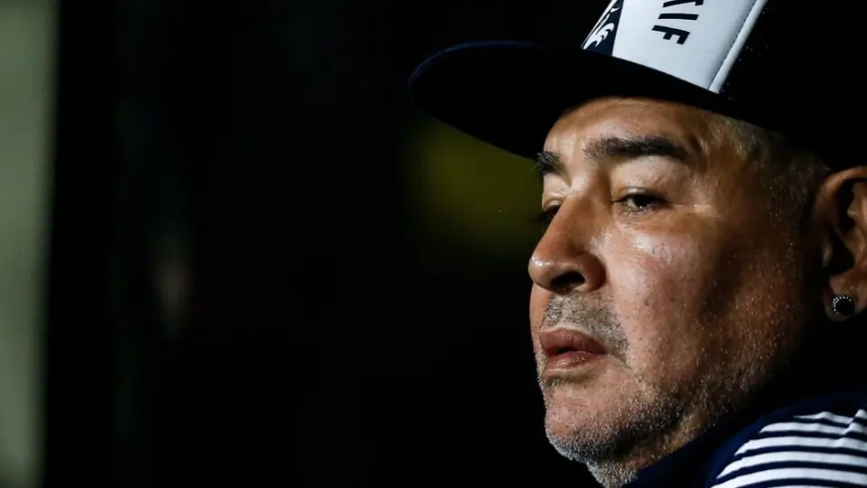 Maradona: Se sometió a una prueba de Coronavirus por contacto con un contagiado