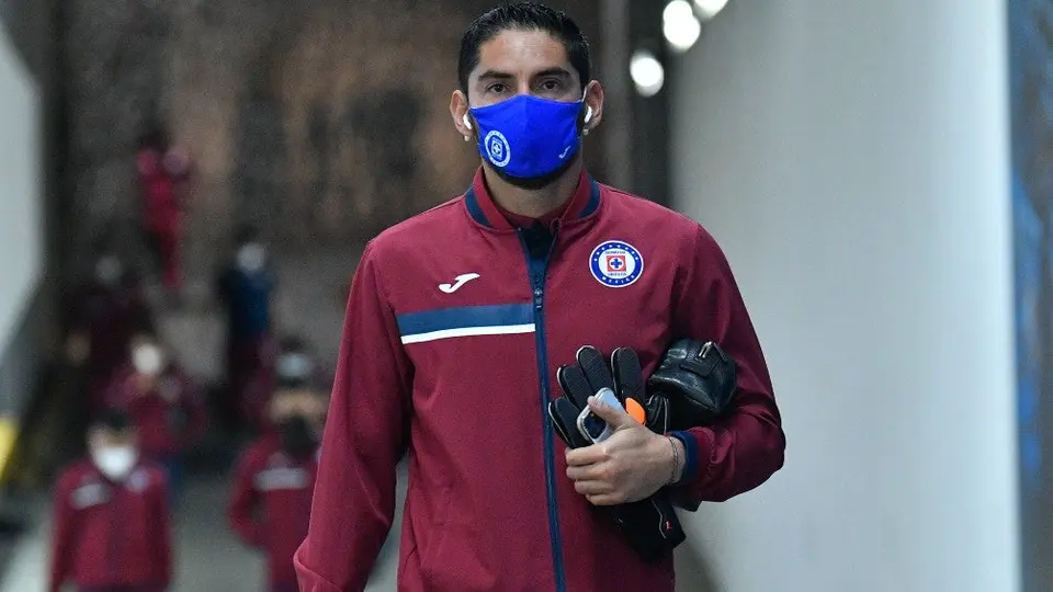 Cruz Azul: Jesús Corona dio positivo por Covid-19