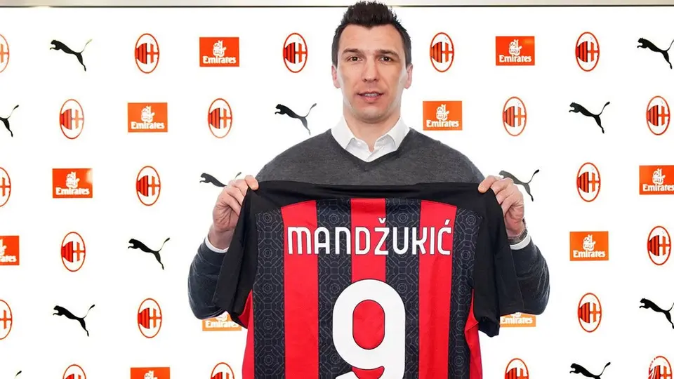 Milan: Mario Mandzukic es oficialmente nuevo jugador rossoneri