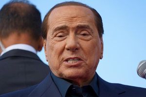 Silvio Berlusconi, exprimer ministro italiano, dio positivo por Covid-19
