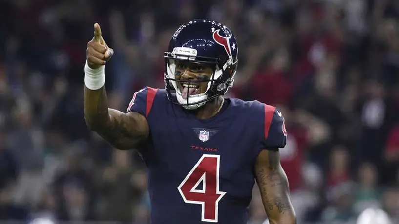 NFL: Deshaun Watson firmó extensión de contrato por 160 MDD con Houston