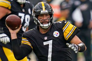 NFL: Big Ben continuaría con Steelers tras reunión con presidente del equipo