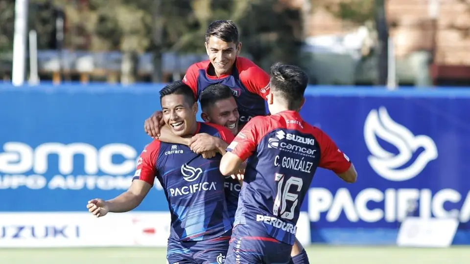 Mamá de jugador de Tepatitlán envió saludos a la afición en plena transmisión