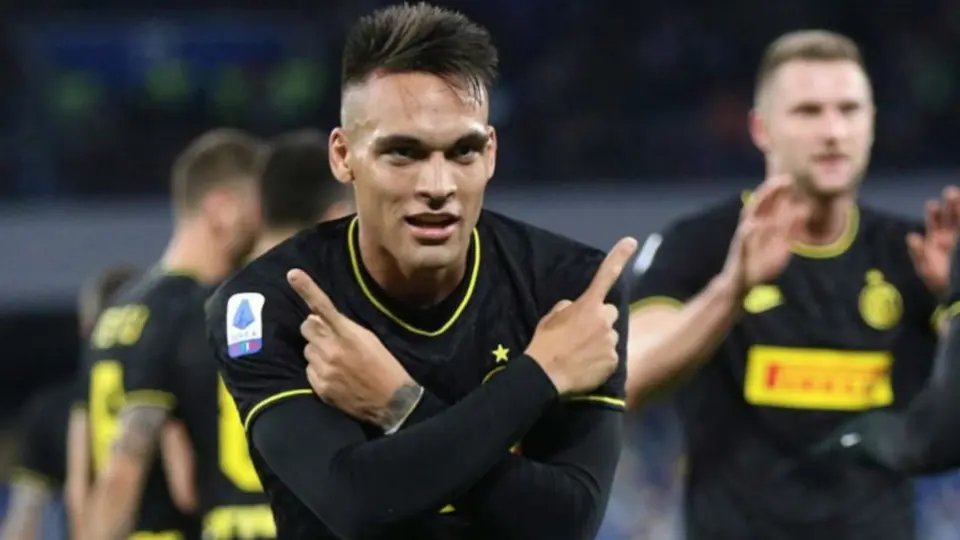 Barcelona iría por Lautaro Martínez, pero antes tendría que dejar salir a Luis Suárez