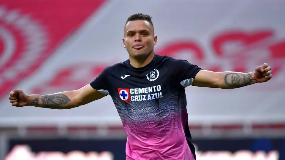 Cabecita Rodríguez sobre título de goleo: 'Feliz por ser parte de la rica historia de Cruz Azul'