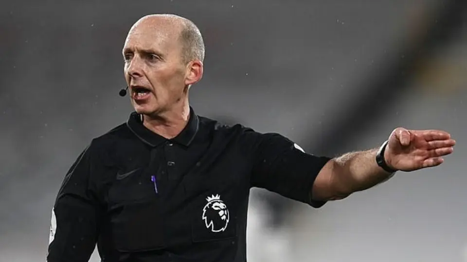 Premier League: Árbitro de Inglaterra denunció haber recibido amenazas de muerte