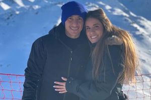 Sandra de la Vega, esposa de Andrés Guardado, inauguró su canal de Youtube