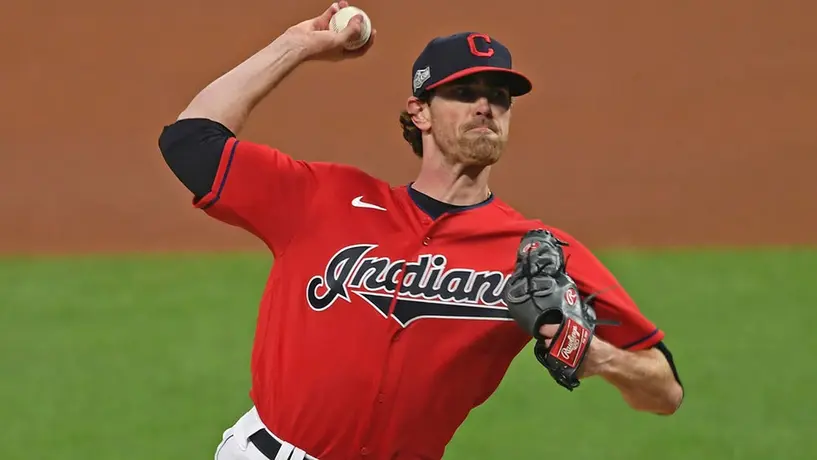 MLB: Shane Bieber y Trevor Bauer, galardonados con el Cy Young