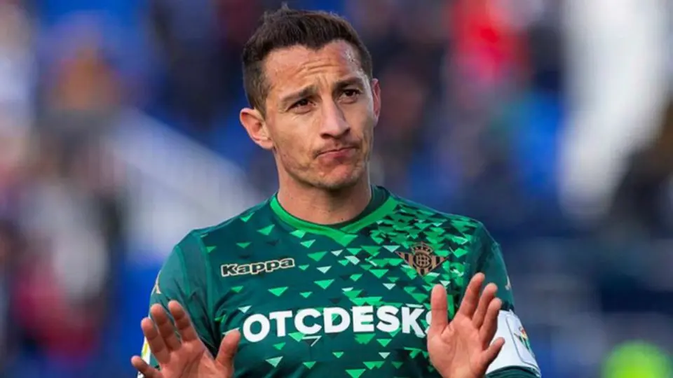 Andrés Guardado: Se perdió entrenamiento del Betis previo al juego vs Barcelona