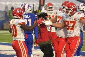 Chiefs vuelve a la victoria tras derrotar de visita a los Bills