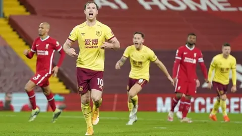 Premier League: Liverpool fue sorprendido por el Burnley y extendió a cinco su racha sin ganar