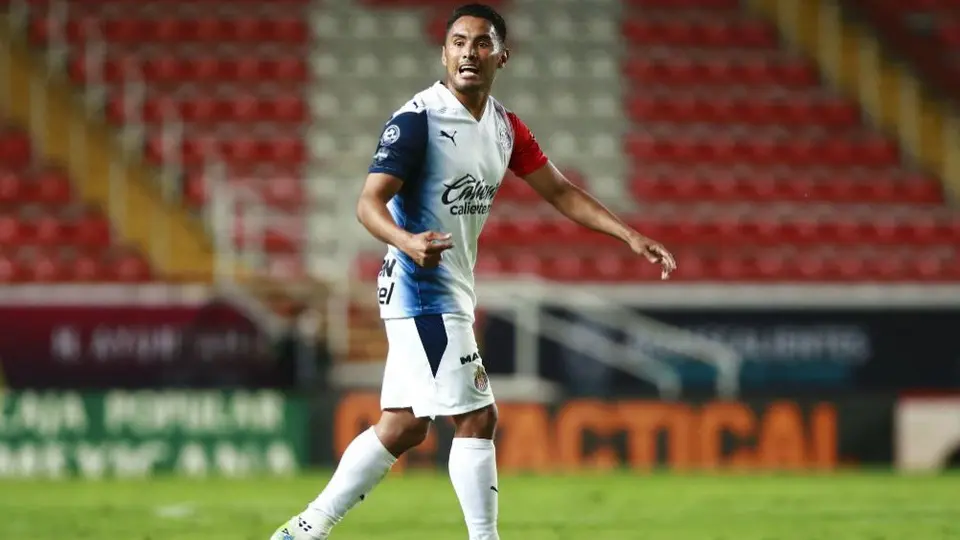 Chivas: Gallito Vázquez admitió que se planteó salir del Rebaño en busca de minutos