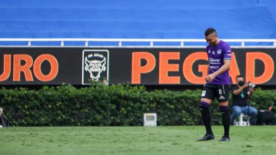 Chivas: ChiVAR se volvió tendencia en Twitter tras polémico penalti vs Mazatlán