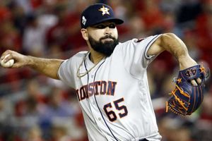 José Urquidy: 'Mi meta es lanzar más de 200 entradas en 2021'